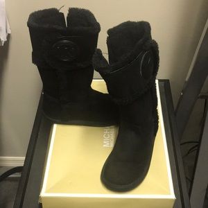 Girls Black Suede Ugg Boots... barely worn